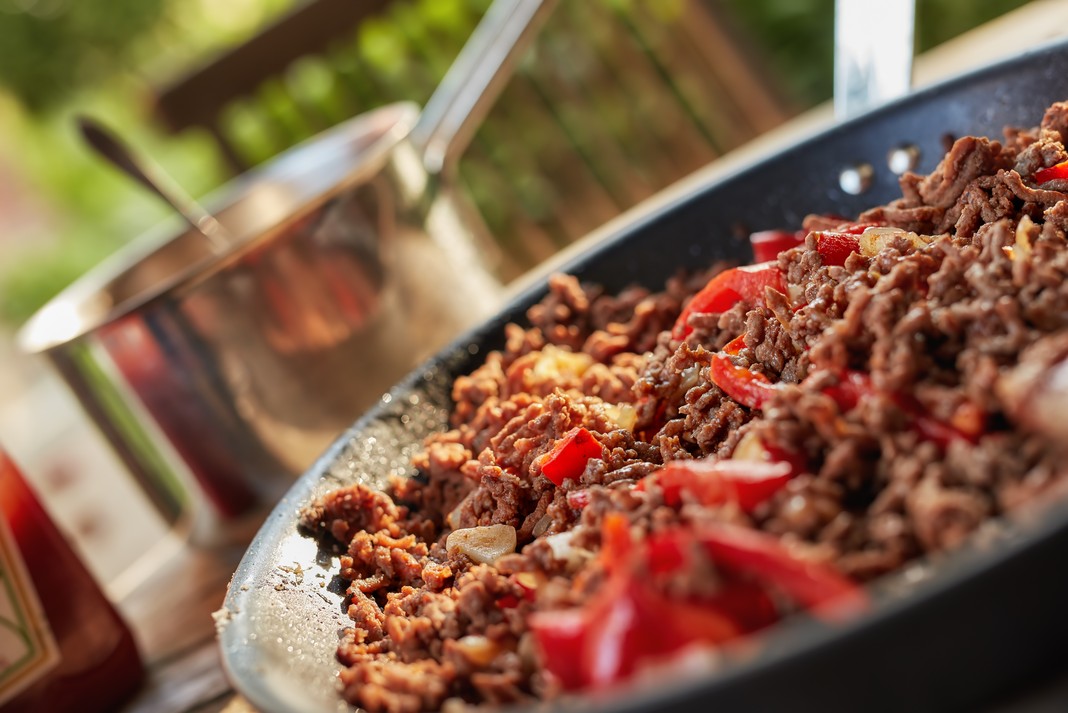 One Pan Ground Beef Delight: A Quick & Easy Dinner!